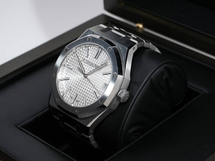 オーデマピゲ ロイヤルオーク Ref.15510ST.OO.1320ST.08 ステンレススチール シルバー文字盤