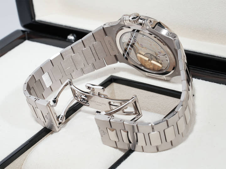 パテックフィリップ ノーチラス パーペチュアルカレンダー Ref.5740/1G-001 ホワイトゴールド ブルー文字盤