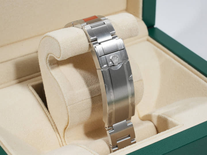 ロレックス サブマリーナー デイト Ref.116610LV ステンレススチール グリーン文字盤