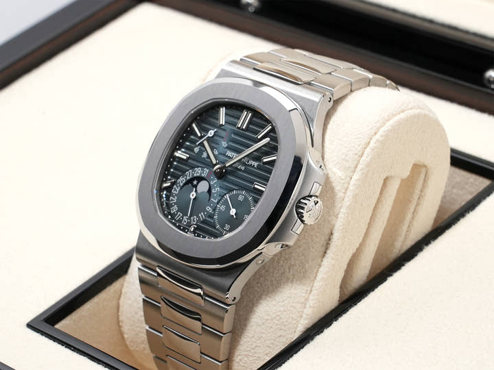 パテックフィリップ ノーチラス プチコンプリケーション Ref.5712/1A-001 ステンレススチール ブルー文字盤