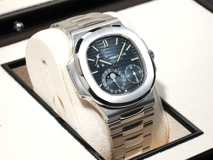 パテックフィリップ ノーチラス プチコンプリケーション Ref.5712/1A-001 ステンレススチール ブルー文字盤