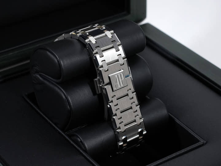 オーデマピゲ ロイヤルオーク ジャンボ エクストラ シン 50周年記念 Ref.16202ST.OO.1240ST.01 ステンレススチール ナイトブルー文字盤