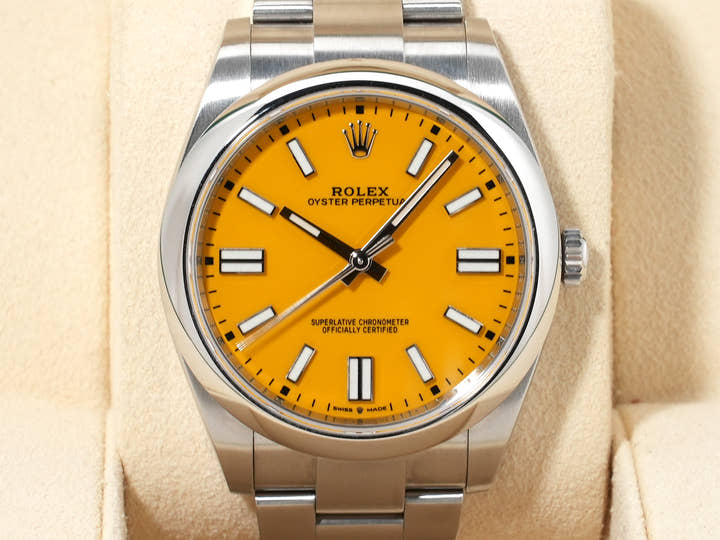 Rolex Oyster Perpetual 41 Ref. 124300 Stainless Steel Yellow Dial Pre-owned (owoizujr)