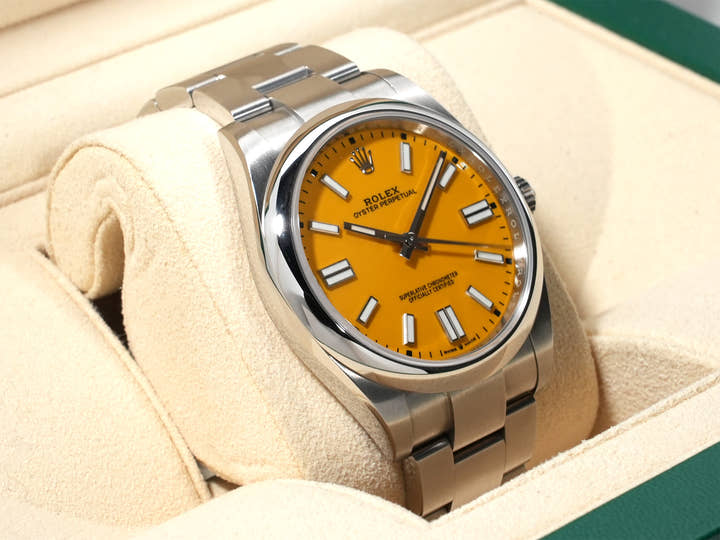 Rolex Oyster Perpetual 41 Ref. 124300 Stainless Steel Yellow Dial Pre-owned (owoizujr)