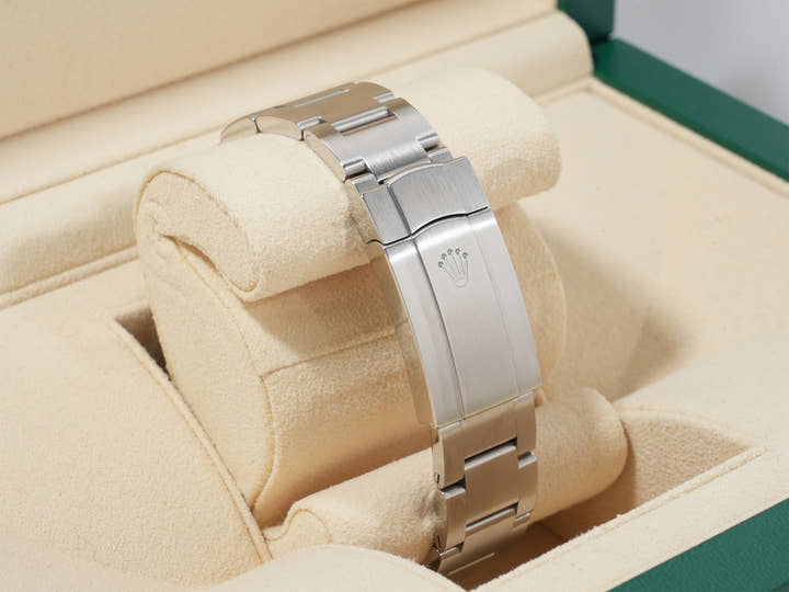 Rolex Oyster Perpetual 41 Ref. 124300 Stainless Steel Yellow Dial Pre-owned (owoizujr)