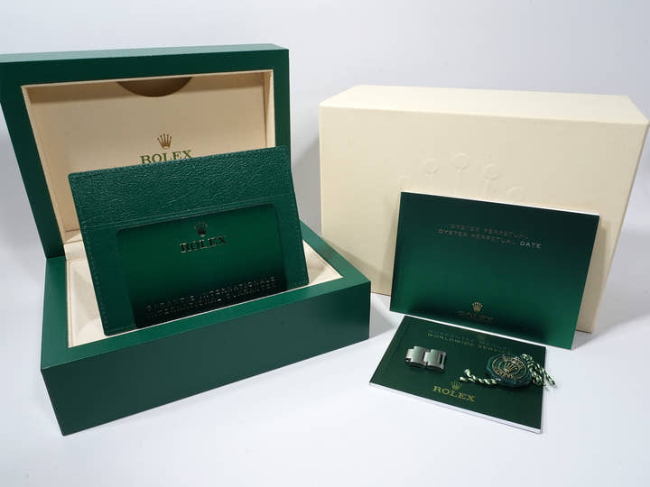 ロレックス オイスターパーペチュアル41 Ref.124300 ステンレススチール コーラルレッド文字盤 中古 biauxx9a