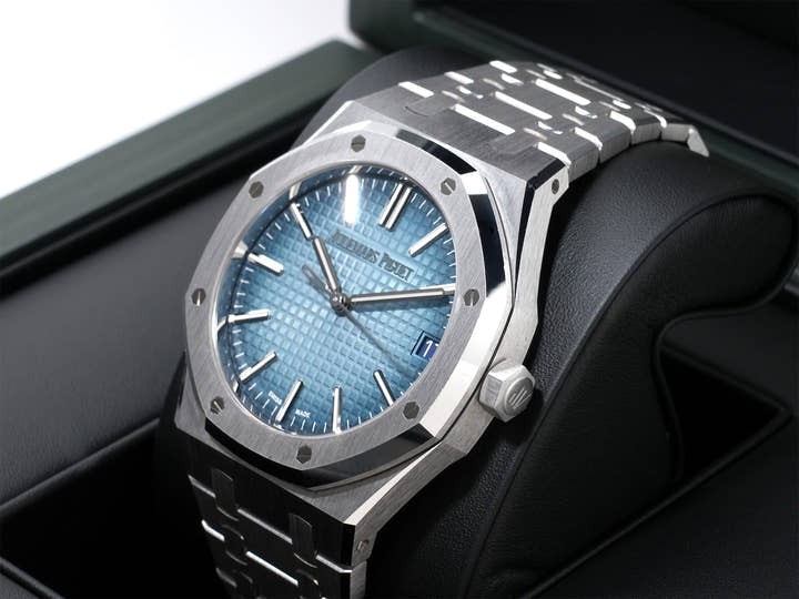 オーデマピゲ ロイヤルオーク Ref.15510BC.OO.1320BC.02 ホワイトゴールド スモークブルー文字盤