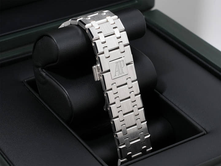 オーデマピゲ ロイヤルオーク Ref.15510BC.OO.1320BC.02 ホワイトゴールド スモークブルー文字盤