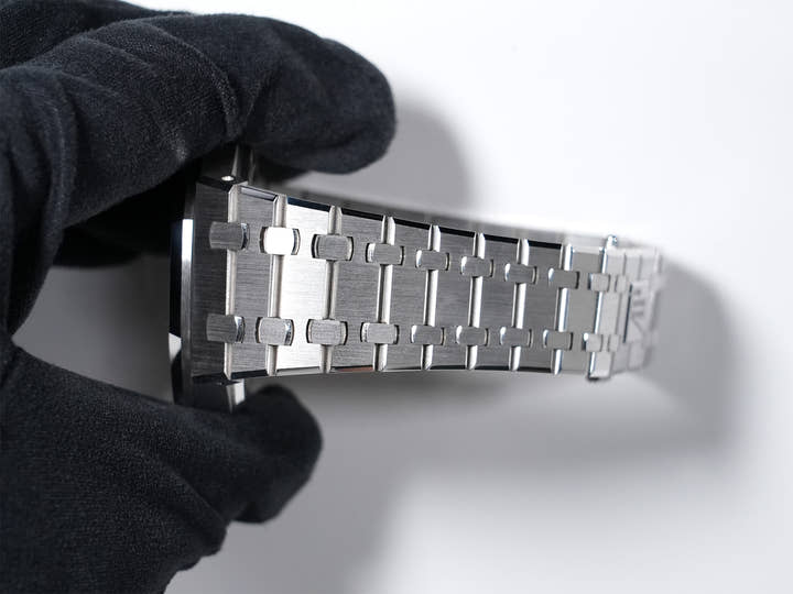 オーデマピゲ ロイヤルオーク Ref.15510BC.OO.1320BC.02 ホワイトゴールド スモークブルー文字盤