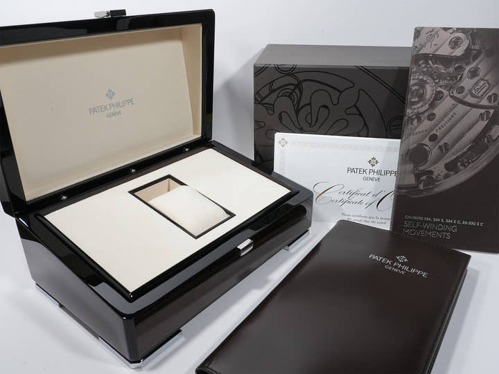 パテックフィリップ アクアノート Ref.5168G-010 ホワイトゴールド カーキグリーン文字盤