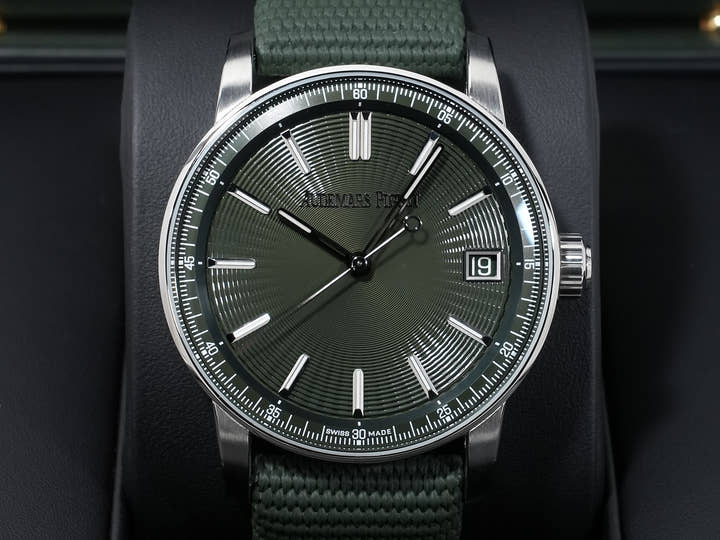 オーデマピゲ CODE 11.59 バイ オーデマ ピゲ Ref.15210ST.OO.A056KB.01 ステンレススチール グリーン文字盤
