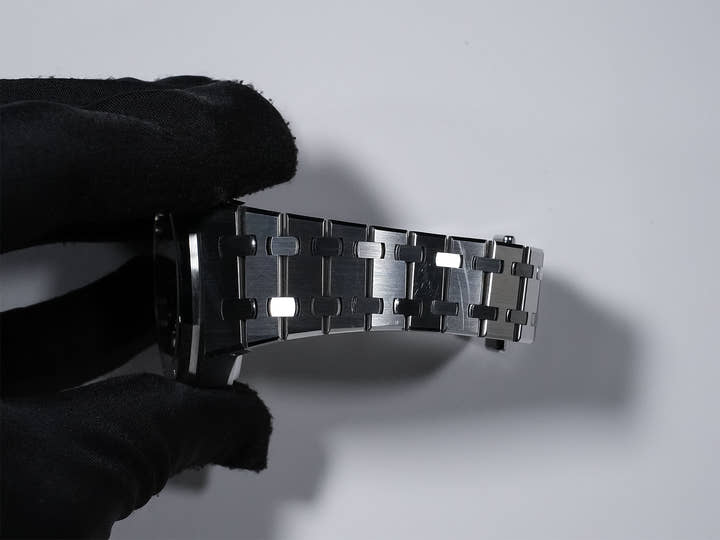 オーデマピゲ ロイヤルオーク クロノグラフ Ref.26715ST.OO.1356ST.01 ステンレススチール ナイトブルー文字盤