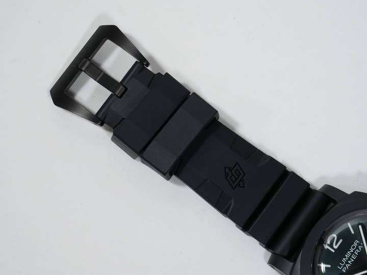 パネライ ルミノール ディエチ ジョルニ GMT チェラミカ Ref.PAM01483 ブラックセラミック グリーン文字盤 美中古 p2wc783g