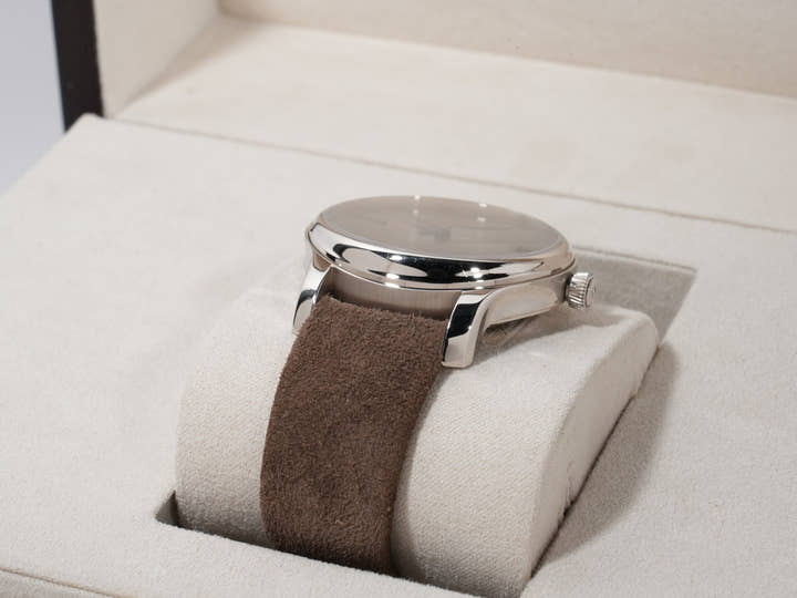 H.モーザー エンデバー パーペチュアル カレンダー コンセプト Ref.1341-0213 18KWG シグネチャーフュメ文字盤 中古 uwszqz92