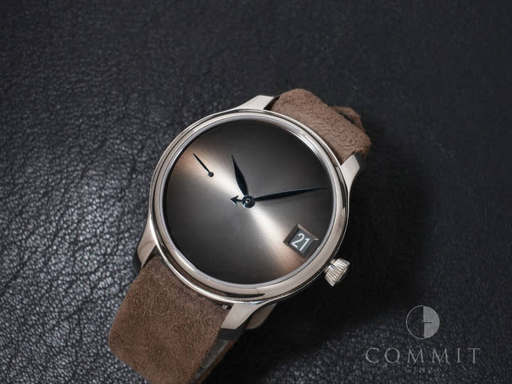 H.モーザー エンデバー パーペチュアル カレンダー コンセプト Ref.1341-0213 18KWG シグネチャーフュメ文字盤 中古 uwszqz92