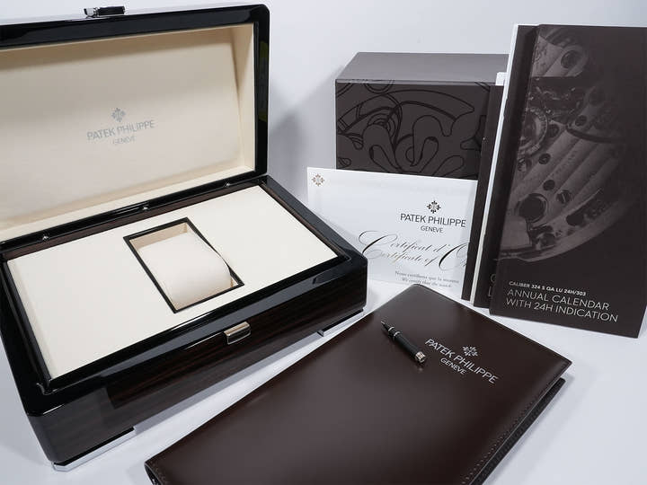 Patek Philippe Annual Calendar Moon Phase Ref. 5396G-011 White Gold Silver Opaline Dial
