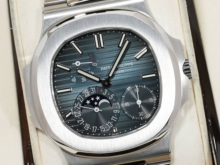 パテックフィリップ ノーチラス プチコンプリケーション Ref.5712/1A-001 ステンレススチール ブルー文字盤