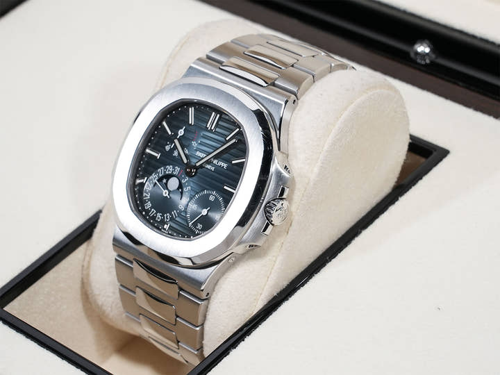 パテックフィリップ ノーチラス プチコンプリケーション Ref.5712/1A-001 ステンレススチール ブルー文字盤