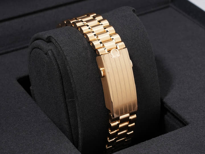 オメガ スピードマスター ムーンウォッチ プロフェッショナル Ref.310.60.42.50.99.002 MOONSHINE GOLD シャンパン文字盤 極美品 rdp52hyg