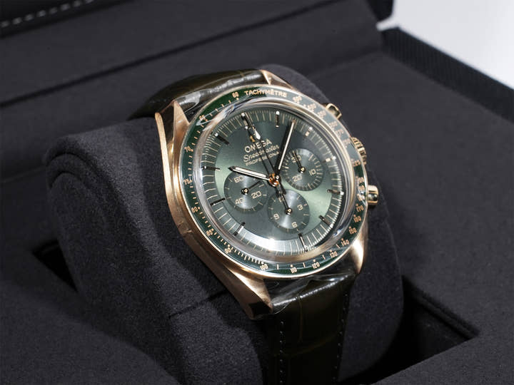 オメガ スピードマスター ムーンウォッチ プロフェッショナル コーアクシャル マスター クロノメーター クロノグラフ 42MM Ref.310.63.42.50.10.001 MOONSHINE GOLD グリーン文字盤 未使用 ih7hmd3a