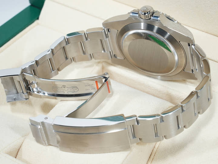 ロレックス サブマリーナー デイト Ref.116610LV ステンレススチール グリーン文字盤