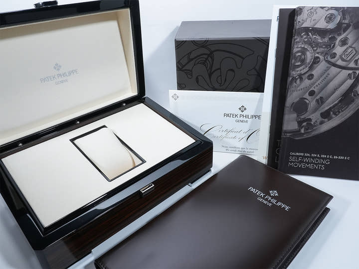 パテックフィリップ アクアノート Ref.5168G-010 ホワイトゴールド カーキグリーン文字盤