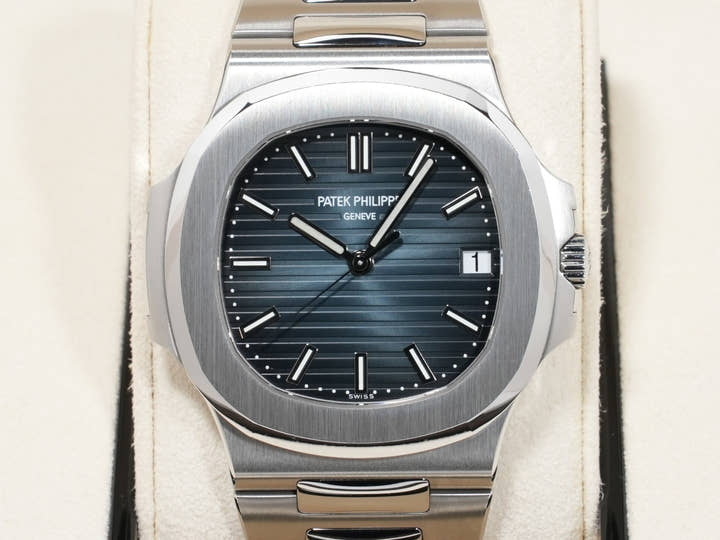 パテックフィリップ ノーチラス Ref.5711/1A-010 ステンレススチール ブルー文字盤