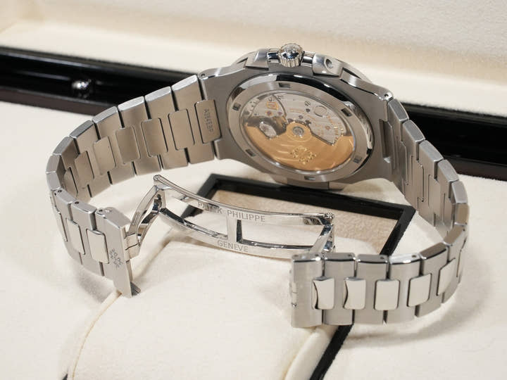 パテックフィリップ ノーチラス Ref.5711/1A-010 ステンレススチール ブルー文字盤