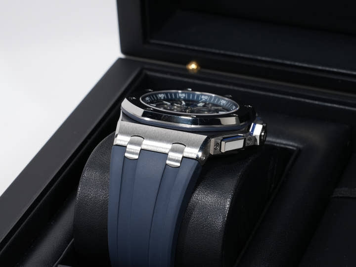 Audemars Piguet Royal Oak Offshore Chronograph Ref. 26480TI.OO.A027CA.01 Titanium Blue Dial