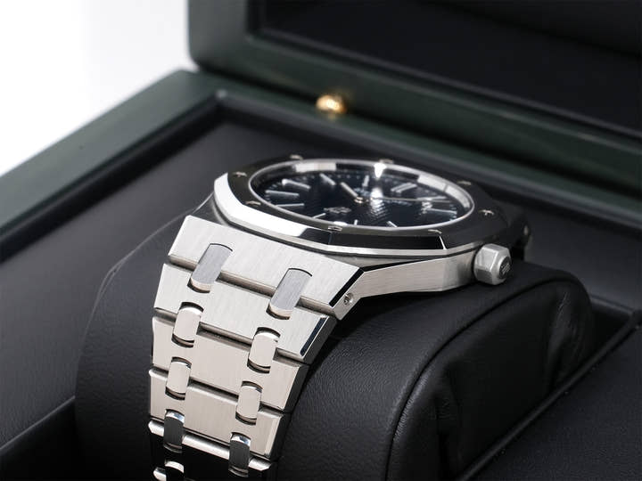 オーデマピゲ ロイヤルオーク ジャンボ エクストラ シン Ref.16202ST.OO.1240ST.02 ステンレススチール ナイトブルー文字盤