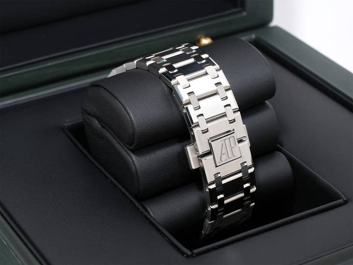 オーデマピゲ ロイヤルオーク ジャンボ エクストラ シン Ref.16202ST.OO.1240ST.02 ステンレススチール ナイトブルー文字盤