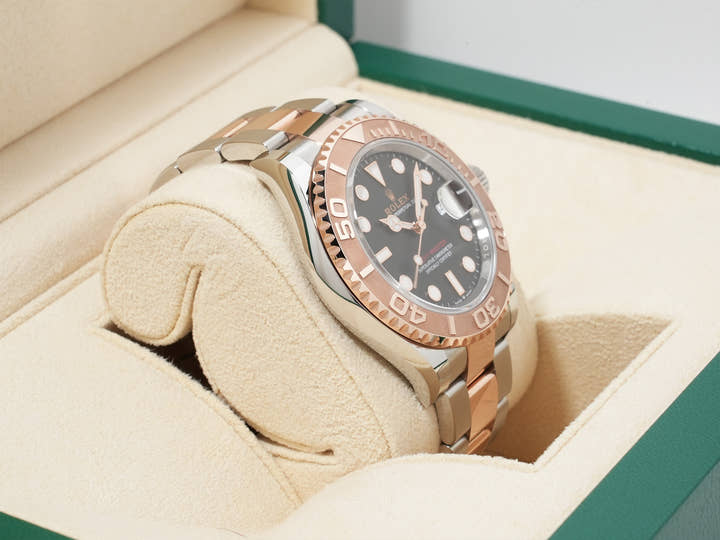 ロレックス ヨットマスター40 Ref.126621 ステンレススチール/エバーローズゴールド ブラック文字盤 未使用 ssnpizqu
