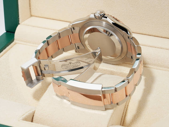 ロレックス ヨットマスター40 Ref.126621 ステンレススチール/エバーローズゴールド ブラック文字盤 未使用 ssnpizqu