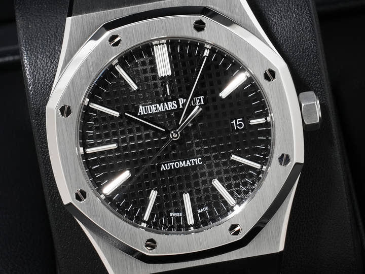 Audemars Piguet Royal Oak Ref. 15400ST.OO.1220ST.01 Stainless Steel Black Dial