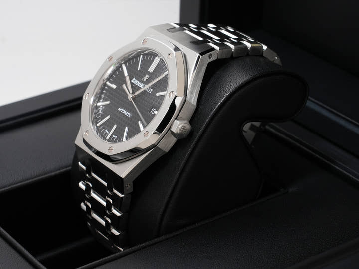 Audemars Piguet Royal Oak Ref. 15400ST.OO.1220ST.01 Stainless Steel Black Dial