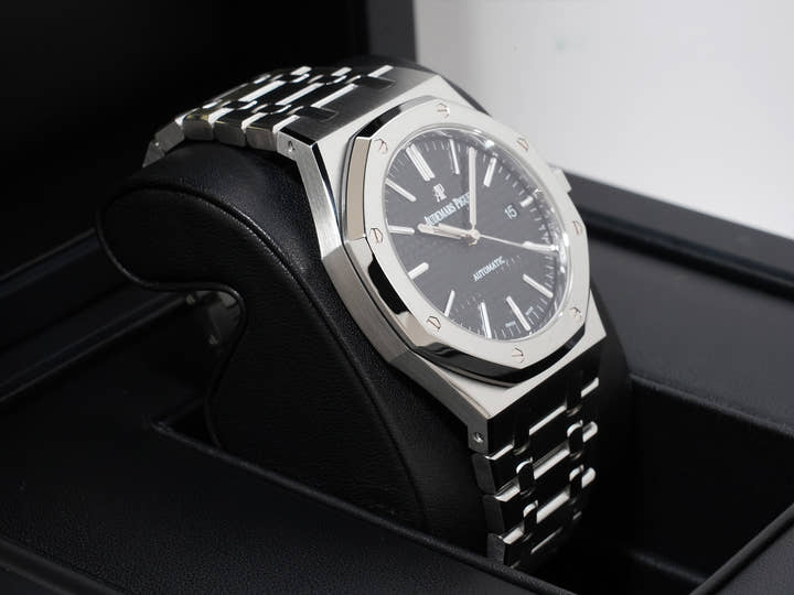 Audemars Piguet Royal Oak Ref. 15400ST.OO.1220ST.01 Stainless Steel Black Dial
