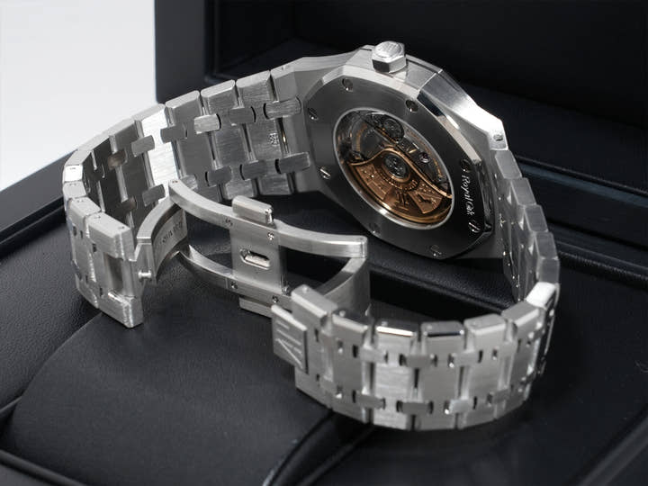 Audemars Piguet Royal Oak Ref. 15400ST.OO.1220ST.01 Stainless Steel Black Dial