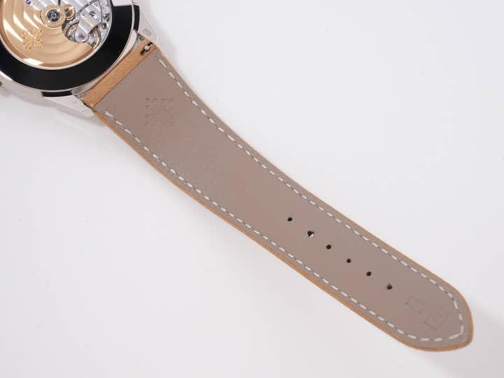 パテックフィリップ カラトラバ Ref.5226G-001 ホワイトゴールド ブラックグラデーションのテクスチャード ラック アントラサイト文字盤