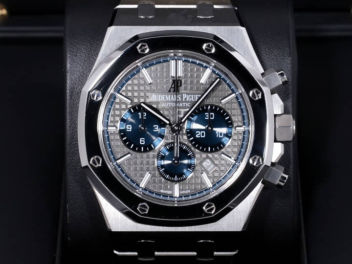 Audemars Piguet Royal Oak Chronograph Ref. 26331IP.OO.1220IP.01 Titanium/Platinum Slate Grey x Blue Dial