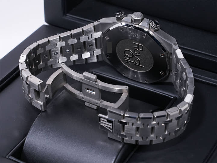 Audemars Piguet Royal Oak Chronograph Ref. 26331IP.OO.1220IP.01 Titanium/Platinum Slate Grey x Blue Dial