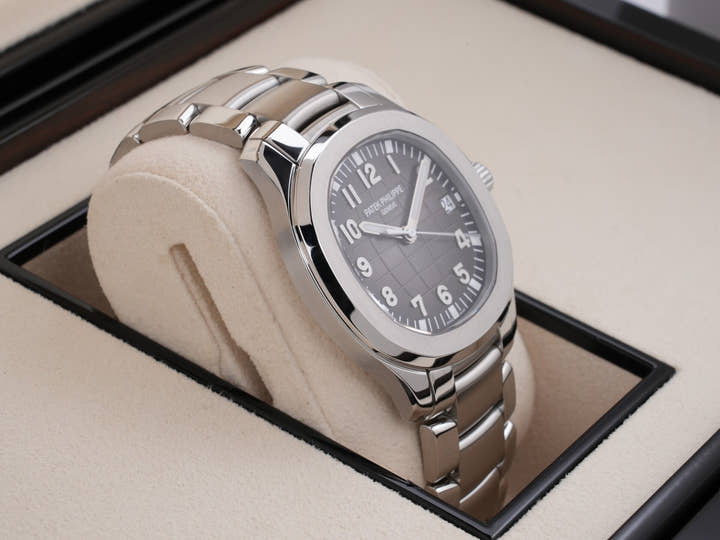 パテックフィリップ アクアノート エクストララージ Ref.5167/1A-001 ステンレススチール ブラック文字盤