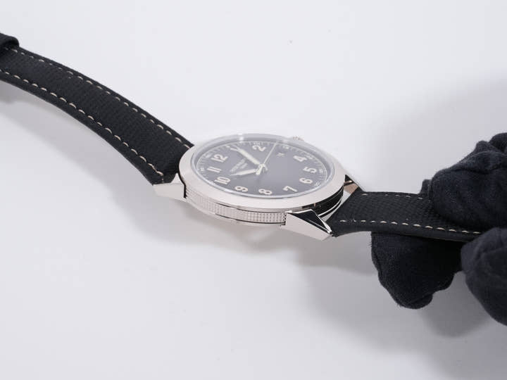 パテックフィリップ カラトラバ Ref.5226G-001 ホワイトゴールド ブラックグラデーションのテクスチャード ラック アントラサイト文字盤