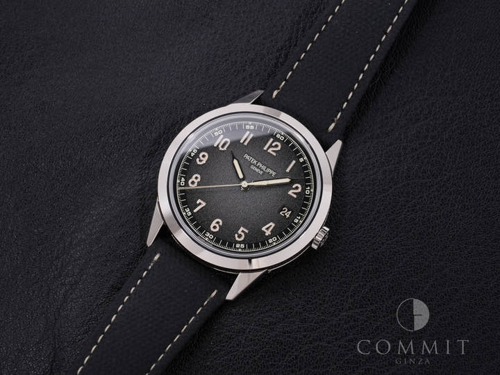 パテックフィリップ カラトラバ Ref.5226G-001 ホワイトゴールド ブラックグラデーションのテクスチャード ラック アントラサイト文字盤