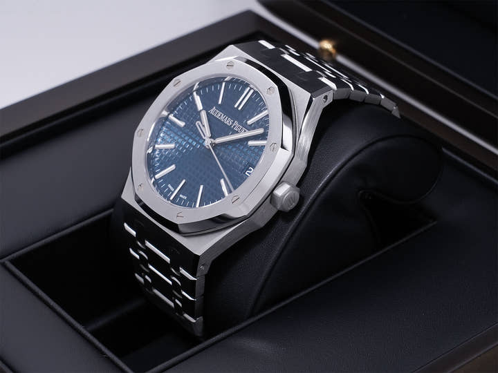 オーデマピゲ ロイヤルオーク Ref.15510ST.OO.1320ST.06 ステンレススチール ナイトブルー文字盤