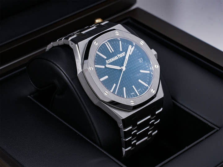 オーデマピゲ ロイヤルオーク Ref.15510ST.OO.1320ST.06 ステンレススチール ナイトブルー文字盤
