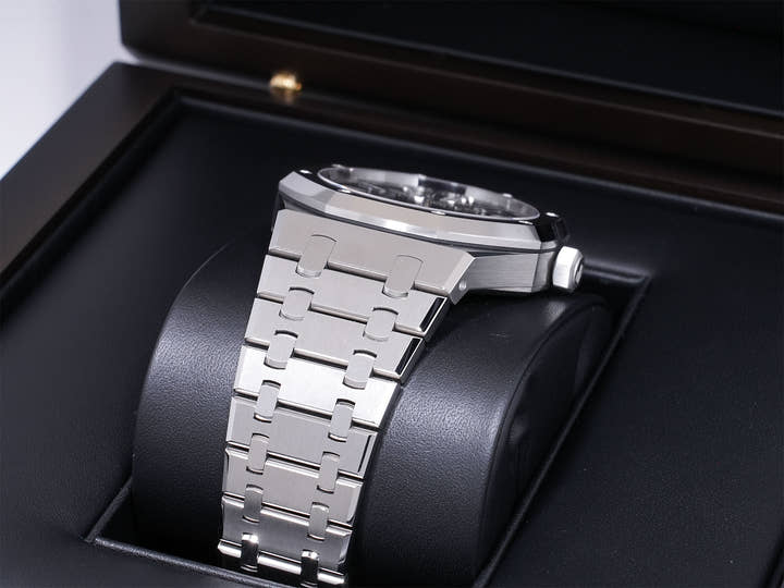 オーデマピゲ ロイヤルオーク Ref.15510ST.OO.1320ST.06 ステンレススチール ナイトブルー文字盤