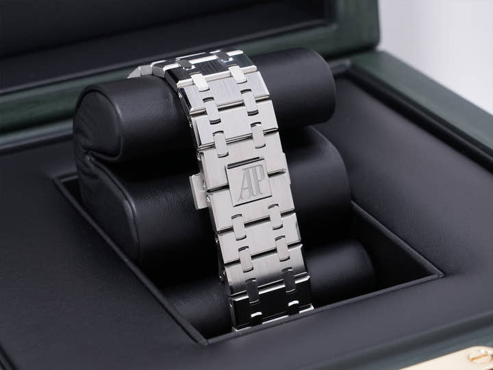 オーデマピゲ ロイヤルオーク Ref.15510ST.OO.1320ST.09 ステンレススチール カーキグリーン文字盤 未使用 sbnj5xyq