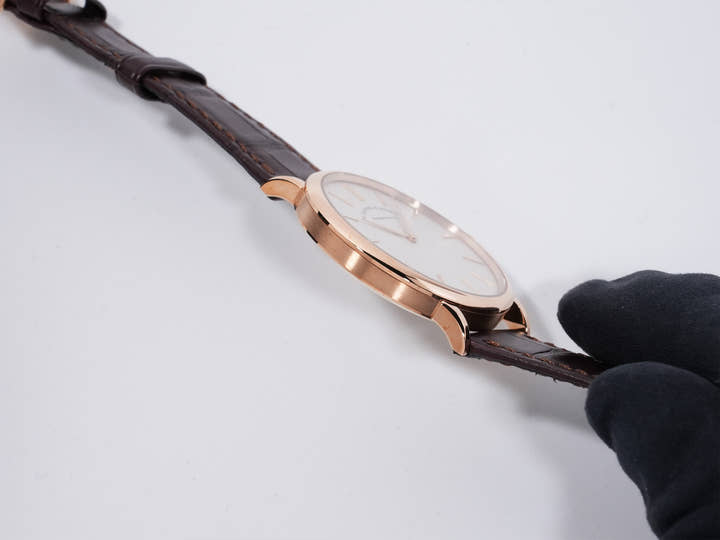 A.ランゲ&ゾーネ サクソニア フラッハ Ref.201.033 18KPG シルバー文字盤 未使用 gdqrs4m4