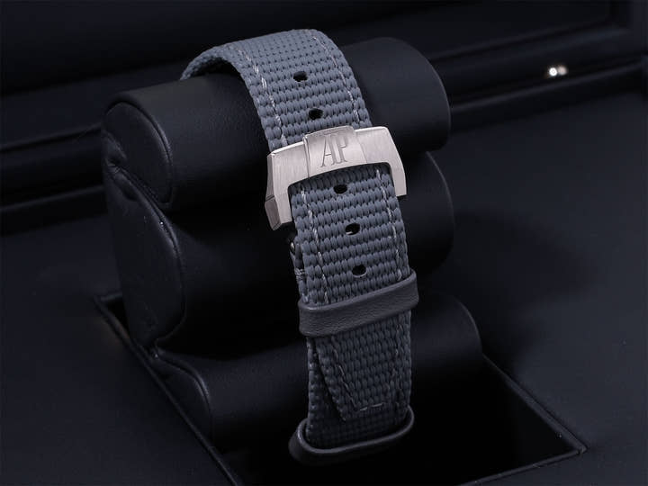 オーデマピゲ CODE 11.59 バイ オーデマ ピゲ トゥールビヨン オープンワーク Ref.26600CR.OO.D009KB.01 ピンクゴールド/ホワイトゴールド スレートグレーのラッカー インナーベゼル文字盤