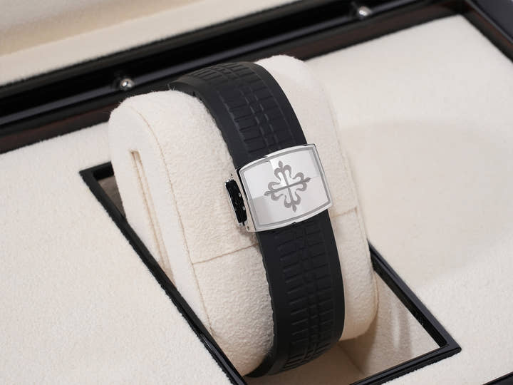 パテックフィリップ アクアノート トラベルタイム Ref.5164A-001 ステンレススチール ブラック文字盤